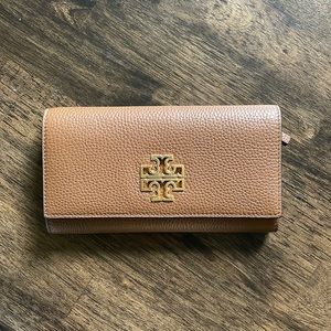 Tory Burch Britten Flap Envelope Wallet